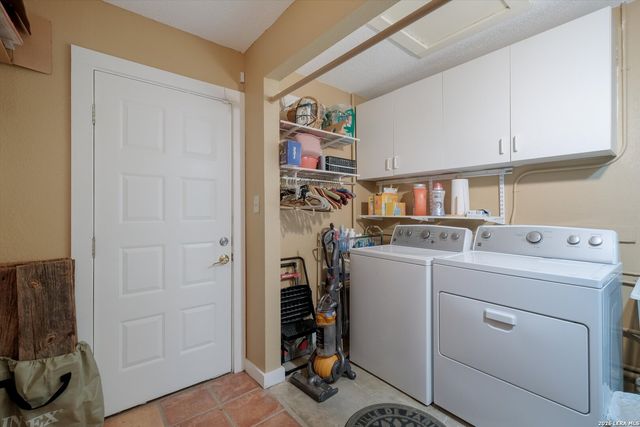 340 MUSTANG CIR, San Antonio, TX 78232