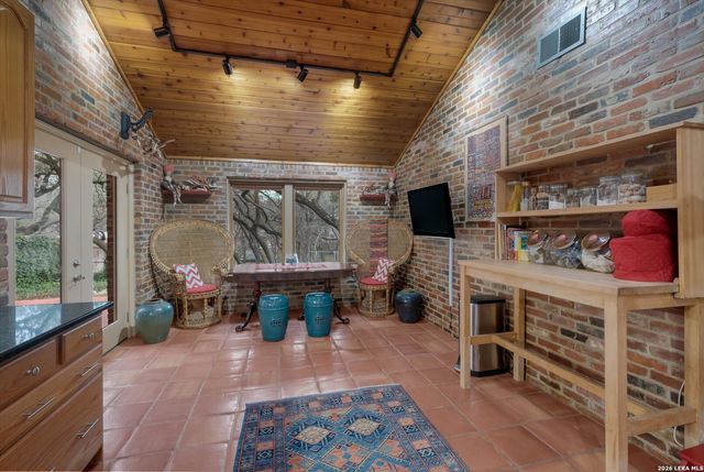 340 MUSTANG CIR, San Antonio, TX 78232