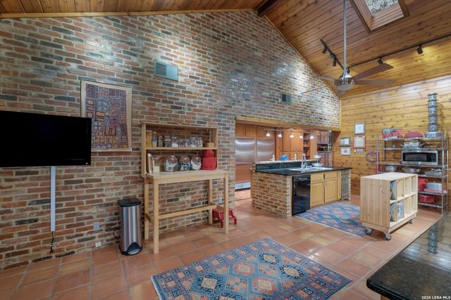 340 MUSTANG CIR, San Antonio, TX 78232