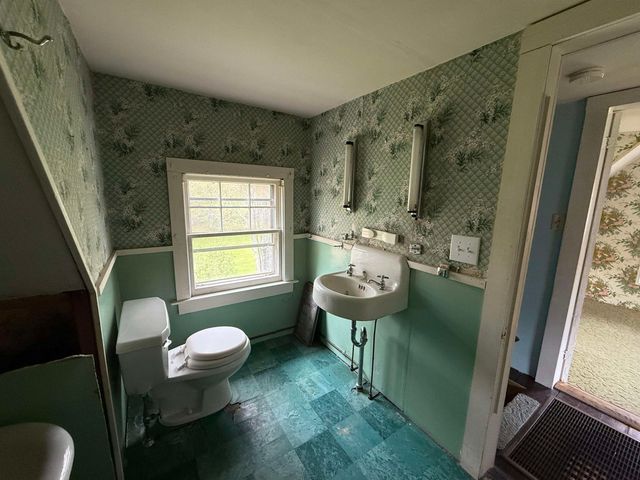 2819 VT Route 313, Arlington, VT 05250