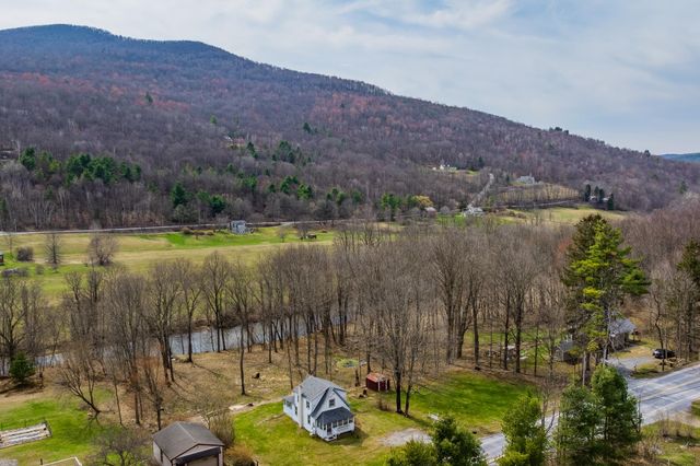 2819 VT Route 313, Arlington, VT 05250