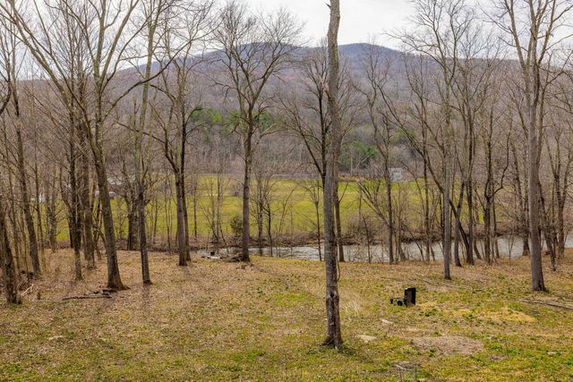 2819 VT Route 313, Arlington, VT 05250