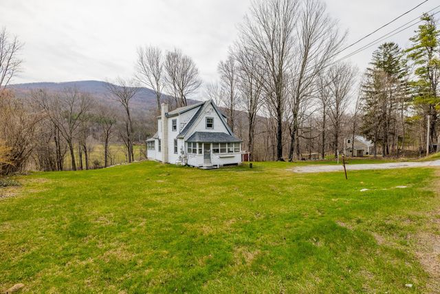 2819 VT Route 313, Arlington, VT 05250