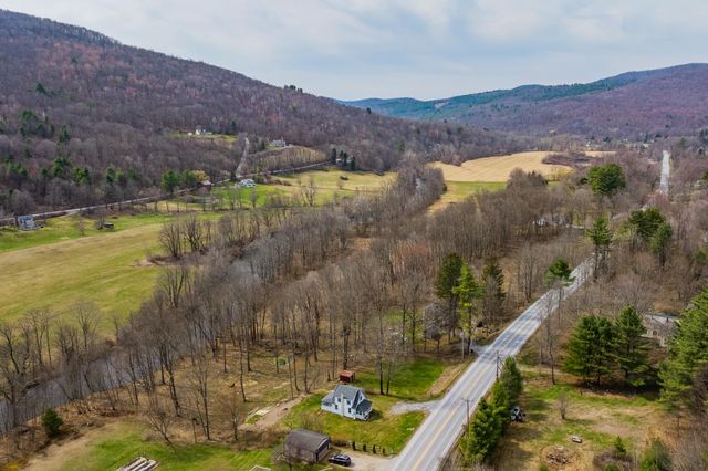 2819 VT Route 313, Arlington, VT 05250