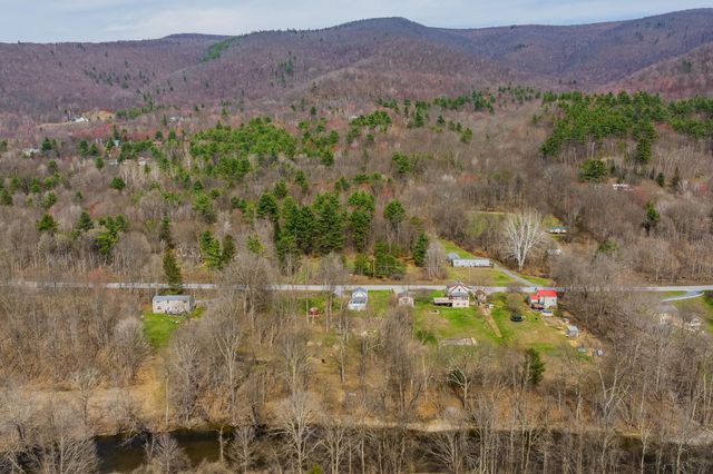 2819 VT Route 313, Arlington, VT 05250