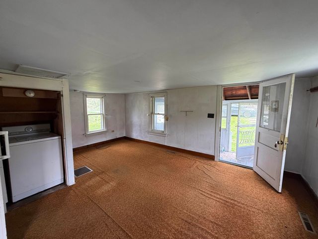2819 VT Route 313, Arlington, VT 05250