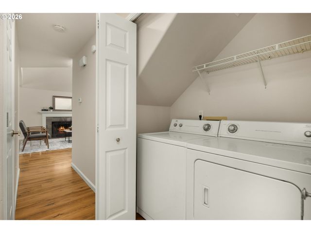 9610 Sw 47TH Ave, Portland, OR 97219