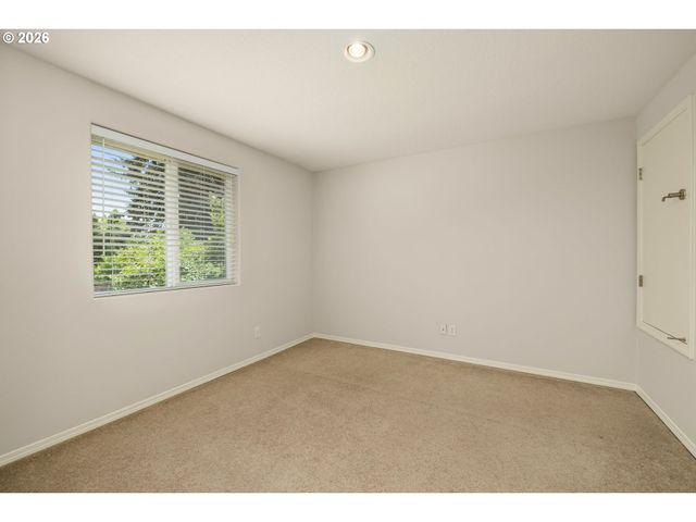 9610 Sw 47TH Ave, Portland, OR 97219