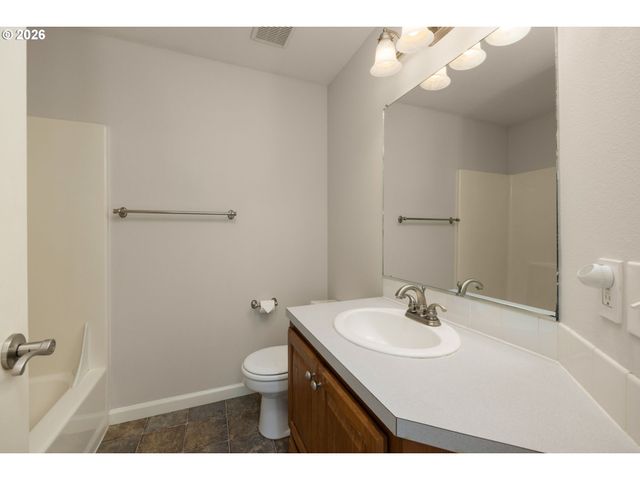 9610 Sw 47TH Ave, Portland, OR 97219