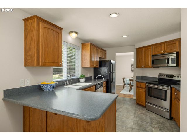 9610 Sw 47TH Ave, Portland, OR 97219