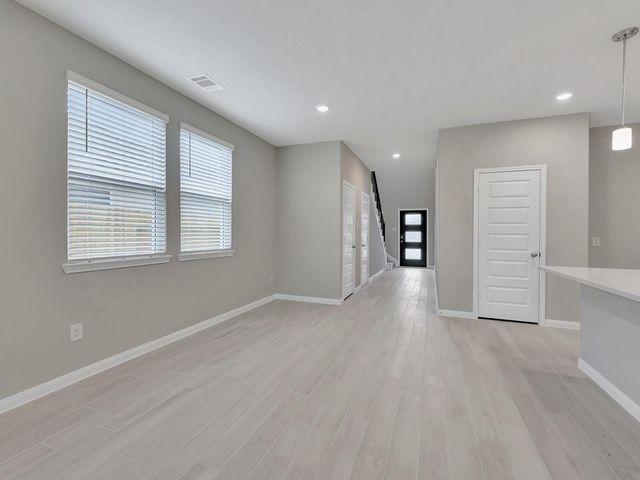 5725 Adamite Way, Houston, TX 77048