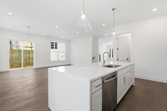 3050 Kara Court, Roswell, GA 30076