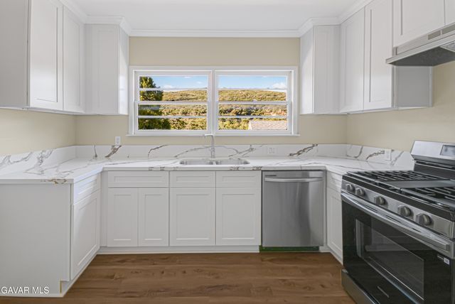 43714 Log Cabin, Lake Hughes, CA 93532
