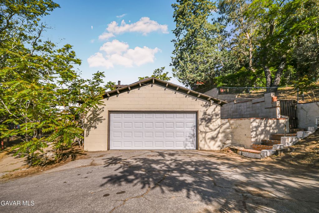 43714 Log Cabin, Lake Hughes, CA 93532