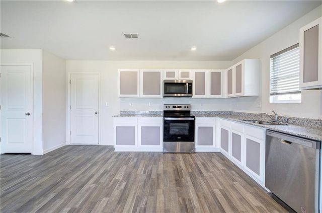 128 Oxford Lane, Kingston, GA 30145