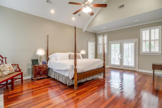 1268 Whispering Oaks Drive, Desoto, TX 75115
