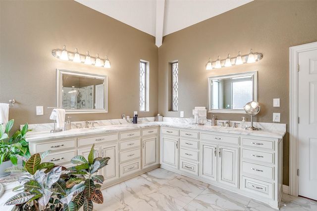 1268 Whispering Oaks Drive, Desoto, TX 75115