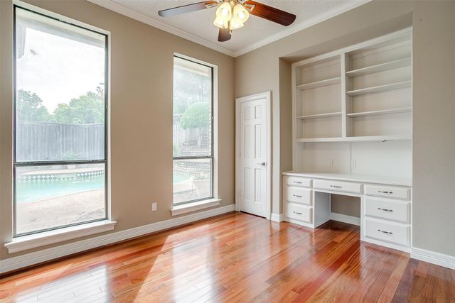 1268 Whispering Oaks Drive, Desoto, TX 75115