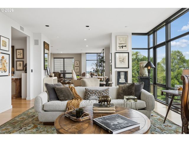 2351 Nw WESTOVER Rd 601, Portland, OR 97210