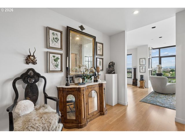2351 Nw WESTOVER Rd 601, Portland, OR 97210