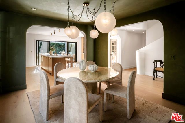 13114 Addison Street, Sherman Oaks, CA 91423