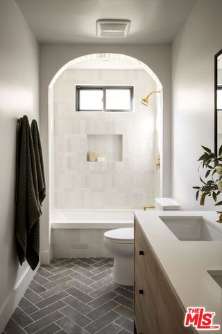 13114 Addison Street, Sherman Oaks, CA 91423