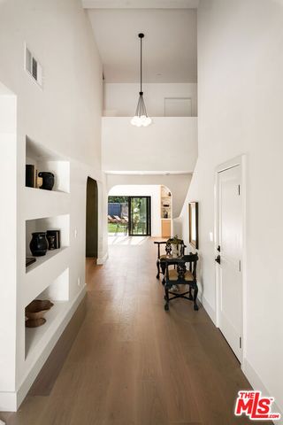 13114 Addison Street, Sherman Oaks, CA 91423