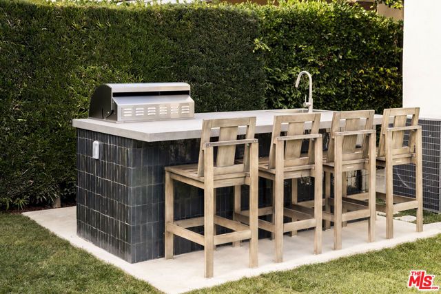 13114 Addison Street, Sherman Oaks, CA 91423