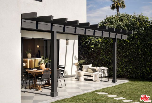 13114 Addison Street, Sherman Oaks, CA 91423