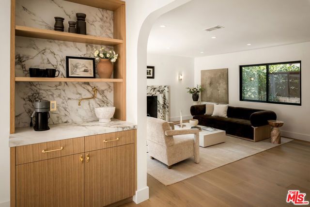 13114 Addison Street, Sherman Oaks, CA 91423