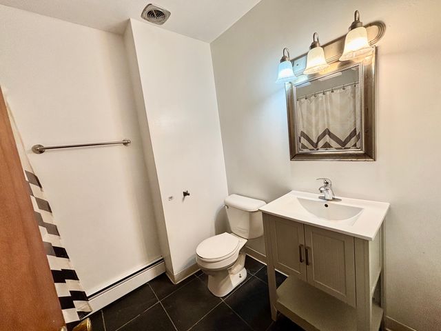 911 Kenmore Road, Rockford, IL 61108