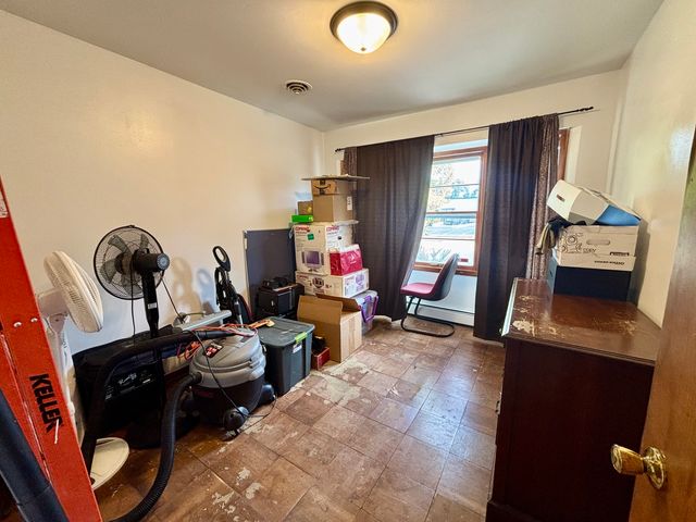 911 Kenmore Road, Rockford, IL 61108