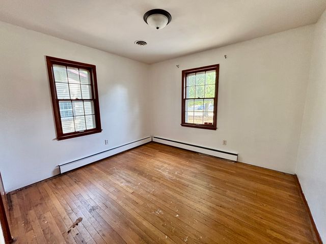 911 Kenmore Road, Rockford, IL 61108