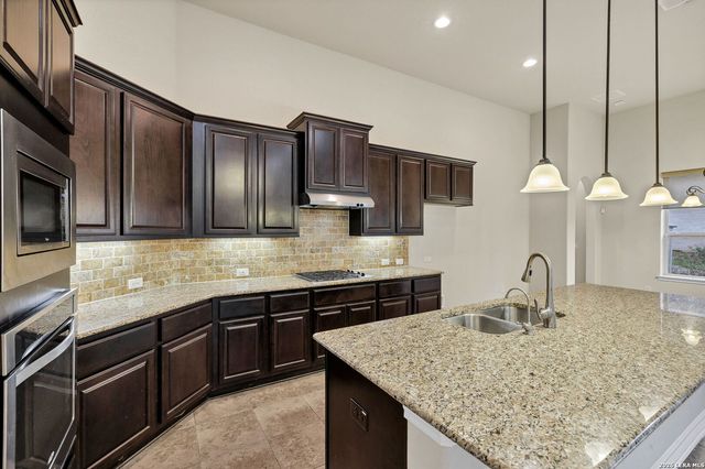415 Tranquil Oak, San Antonio, TX 78260
