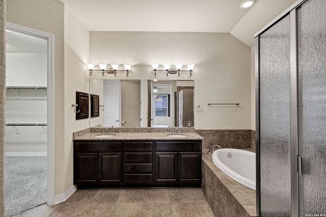415 Tranquil Oak, San Antonio, TX 78260