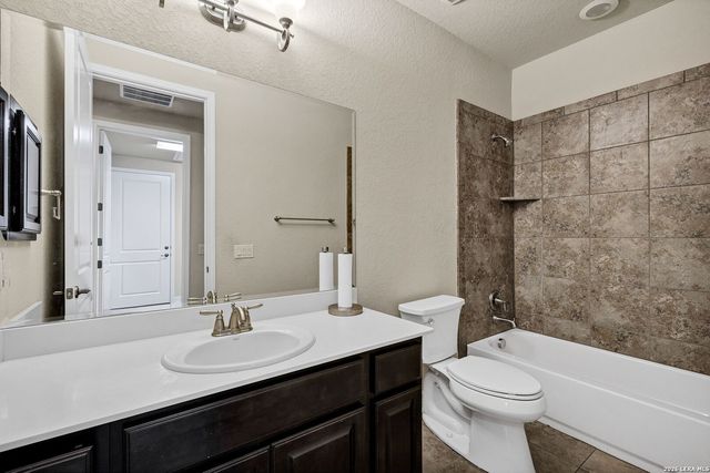 415 Tranquil Oak, San Antonio, TX 78260