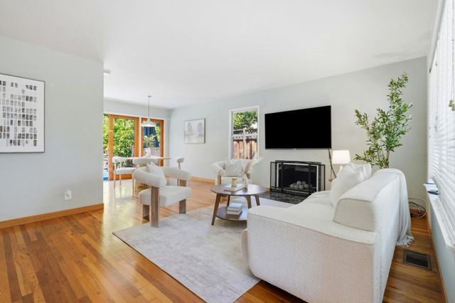570 Kenwood Drive, Menlo Park, CA 94025