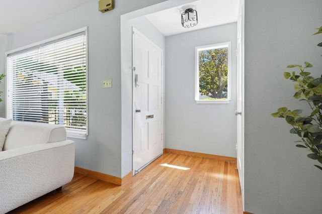 570 Kenwood Drive, Menlo Park, CA 94025