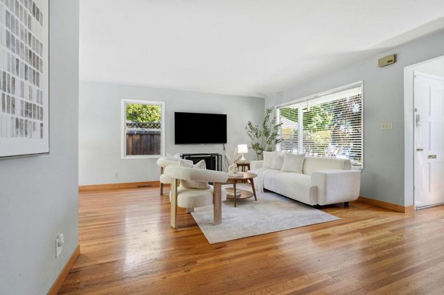 570 Kenwood Drive, Menlo Park, CA 94025