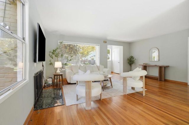 570 Kenwood Drive, Menlo Park, CA 94025