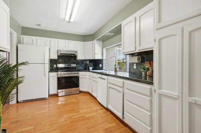 570 Kenwood Drive, Menlo Park, CA 94025