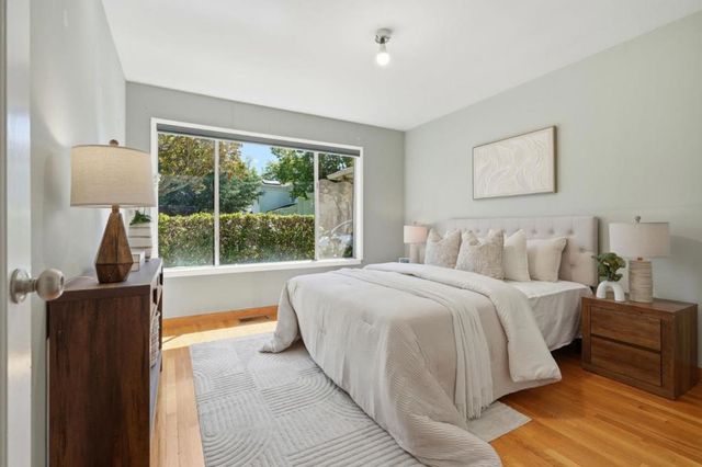 570 Kenwood Drive, Menlo Park, CA 94025