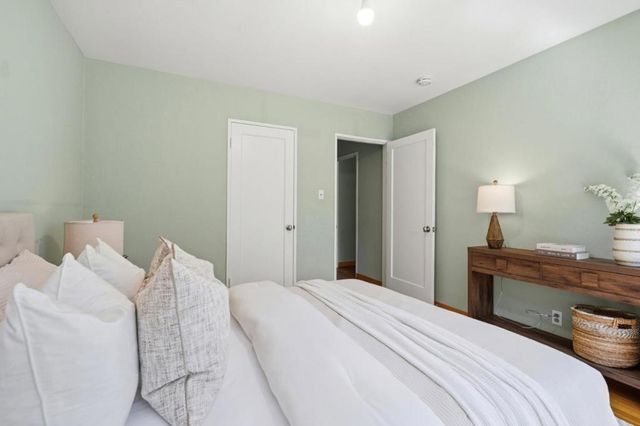 570 Kenwood Drive, Menlo Park, CA 94025