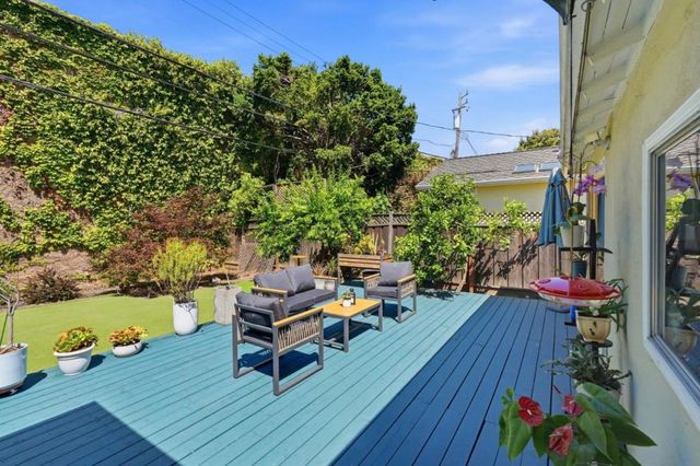570 Kenwood Drive, Menlo Park, CA 94025