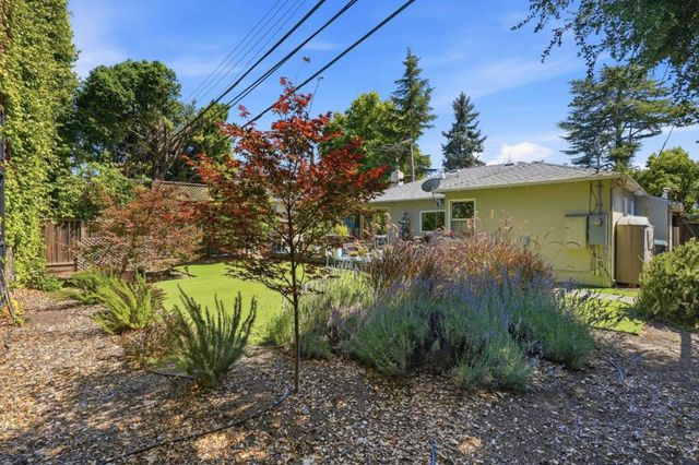 570 Kenwood Drive, Menlo Park, CA 94025