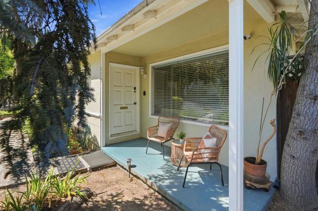 570 Kenwood Drive, Menlo Park, CA 94025