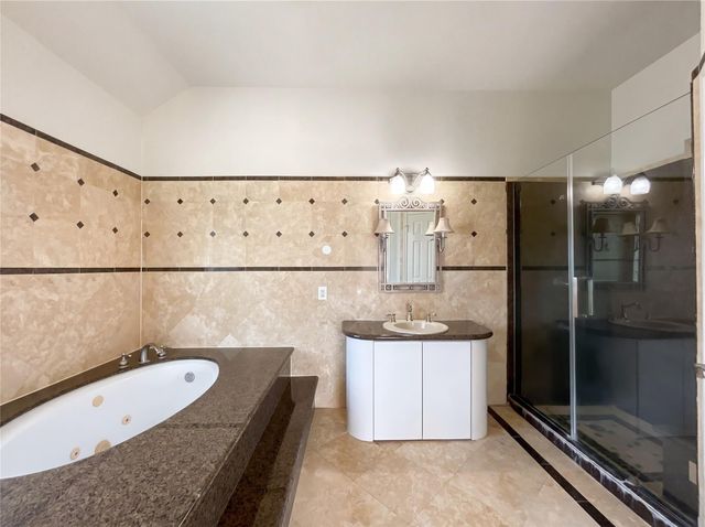 3122 Gatesbury North Drive, Houston, TX 77082