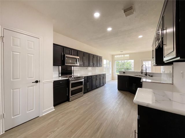 3122 Gatesbury North Drive, Houston, TX 77082