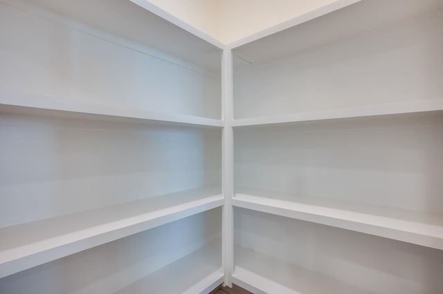 16811 W Kashmir St, Goddard, KS 67052