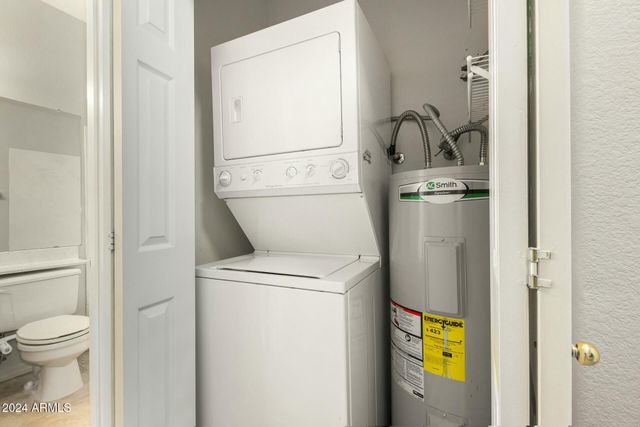 2801 N LITCHFIELD Road 18, Goodyear, AZ 85395